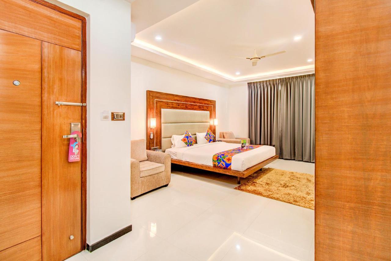 Fabhotel The Royal Suites - Nr Gopalan Innovation Mall Bengalúr Exteriér fotografie