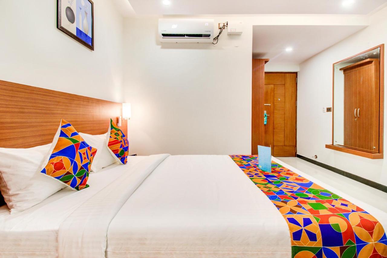 Fabhotel The Royal Suites - Nr Gopalan Innovation Mall Bengalúr Exteriér fotografie