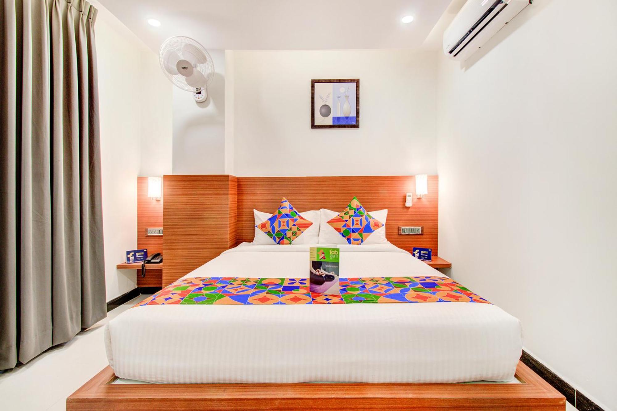 Fabhotel The Royal Suites - Nr Gopalan Innovation Mall Bengalúr Exteriér fotografie