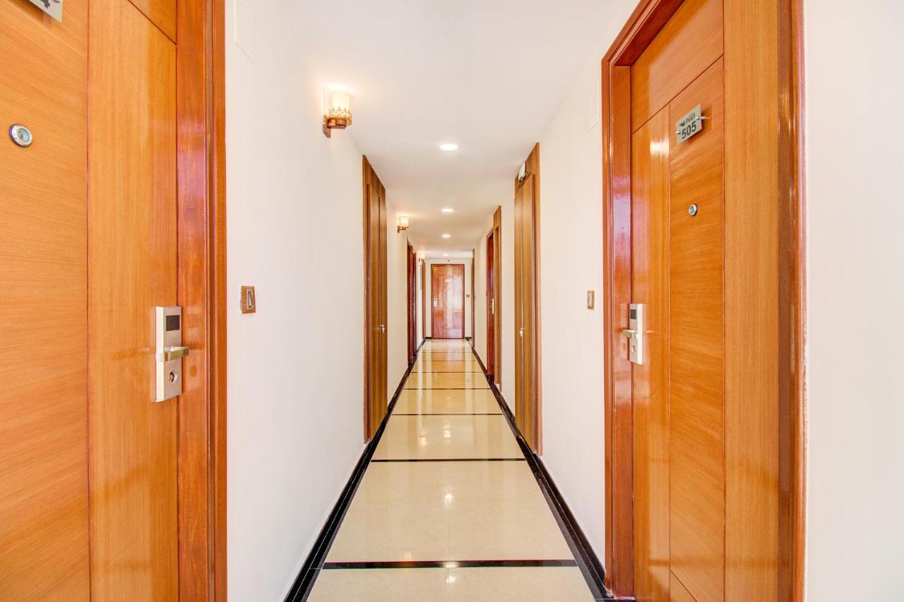 Fabhotel The Royal Suites - Nr Gopalan Innovation Mall Bengalúr Exteriér fotografie