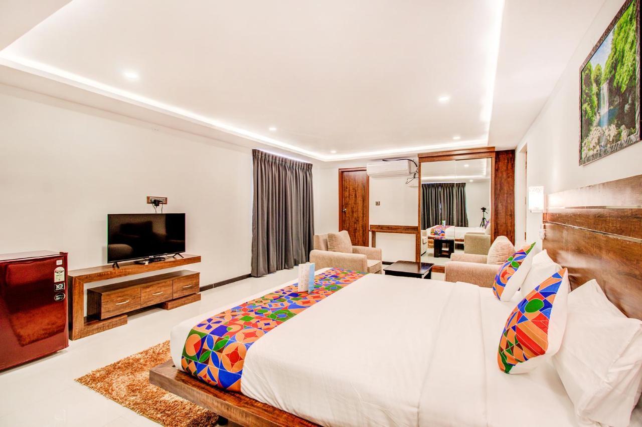 Fabhotel The Royal Suites - Nr Gopalan Innovation Mall Bengalúr Exteriér fotografie